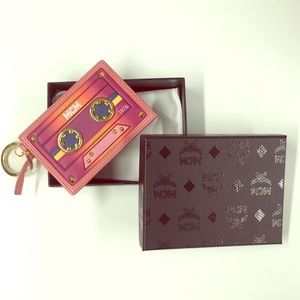 MCM Spring 2018 card holder.
